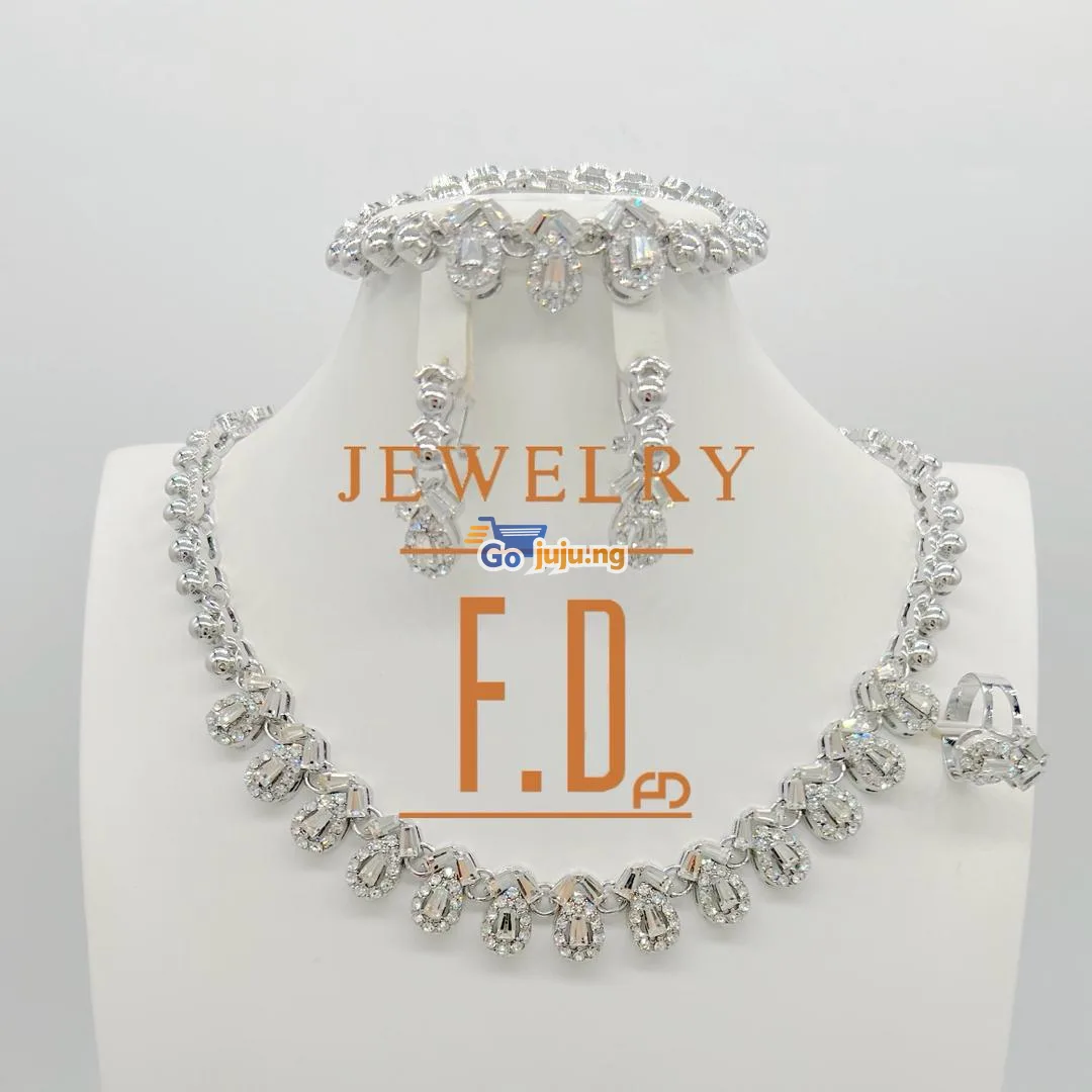 Classic jewelry set 